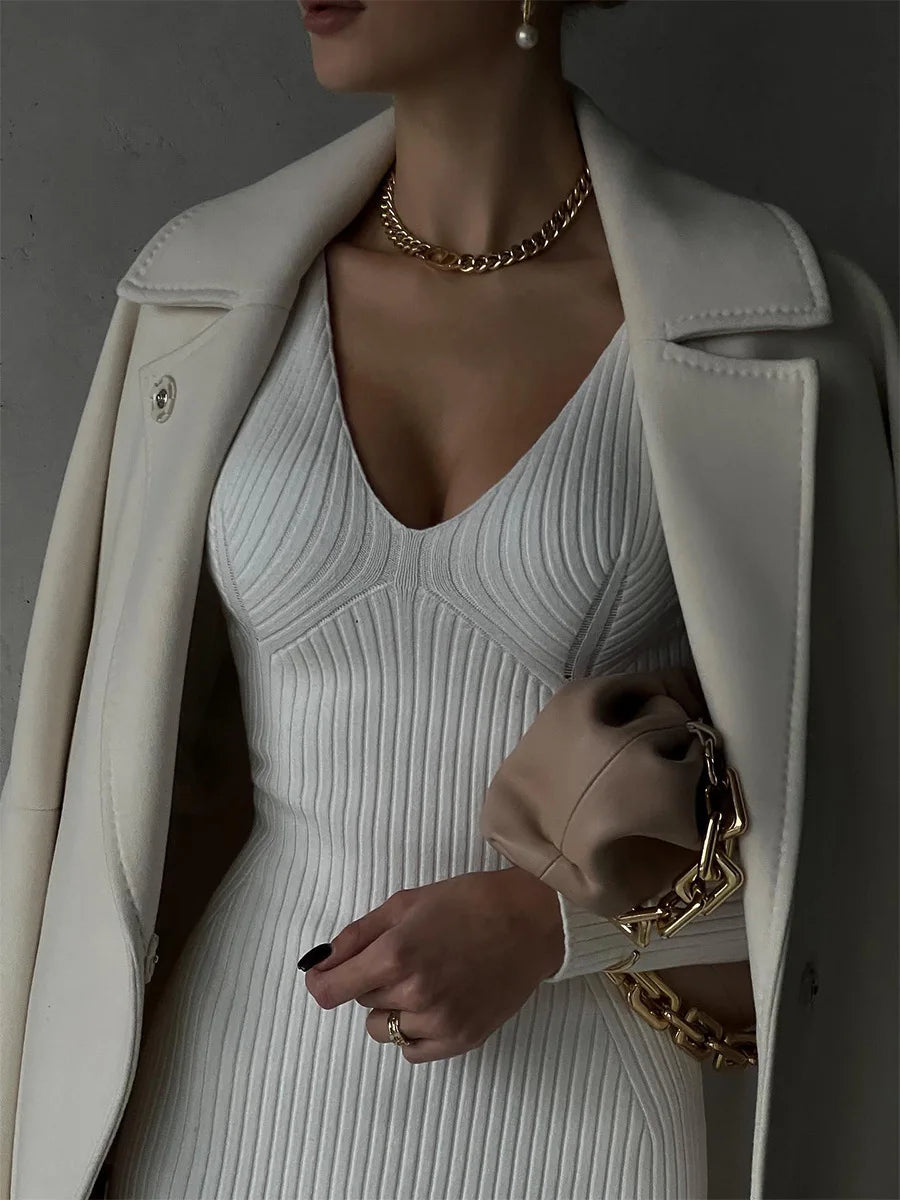 Knitted midi dress with slit - London