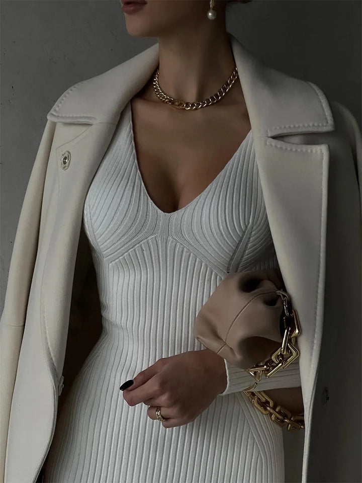 Knitted midi dress with slit - London