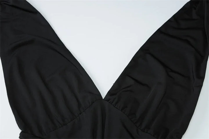 שמלת מידי אסימטרית קשירה בצוואר גב פתוח בעיטור אבזם - ליאון