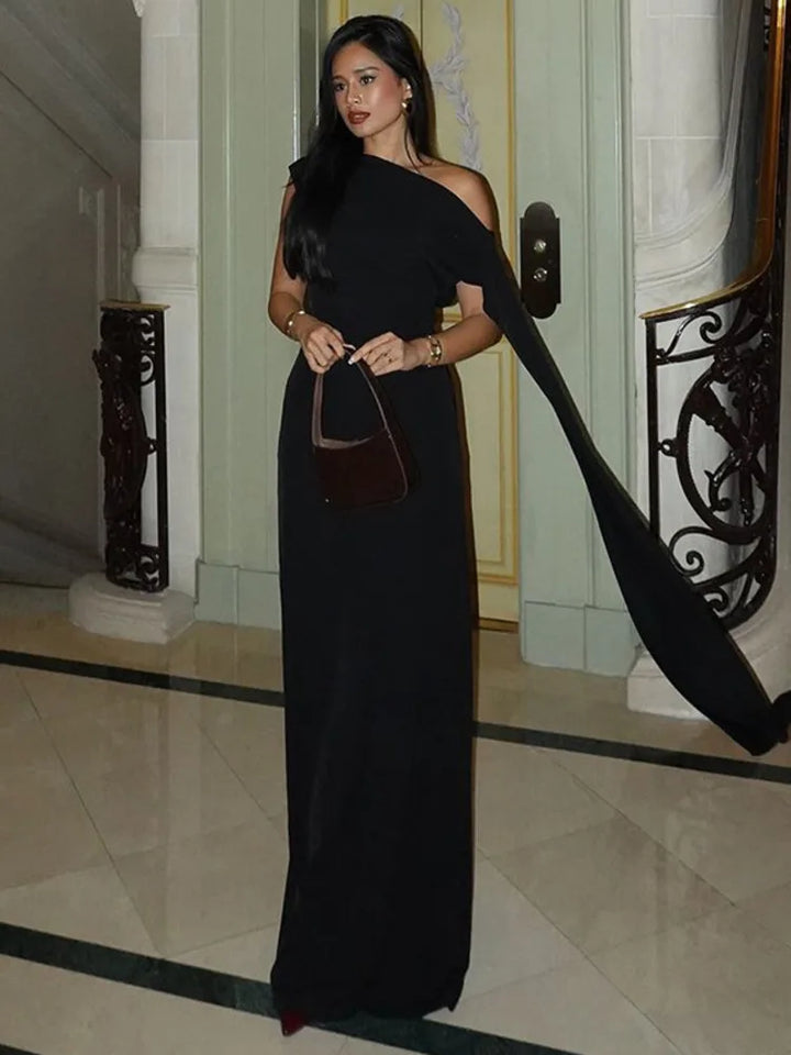 Elegant evening maxi dress with open back and train decoration - Ataret