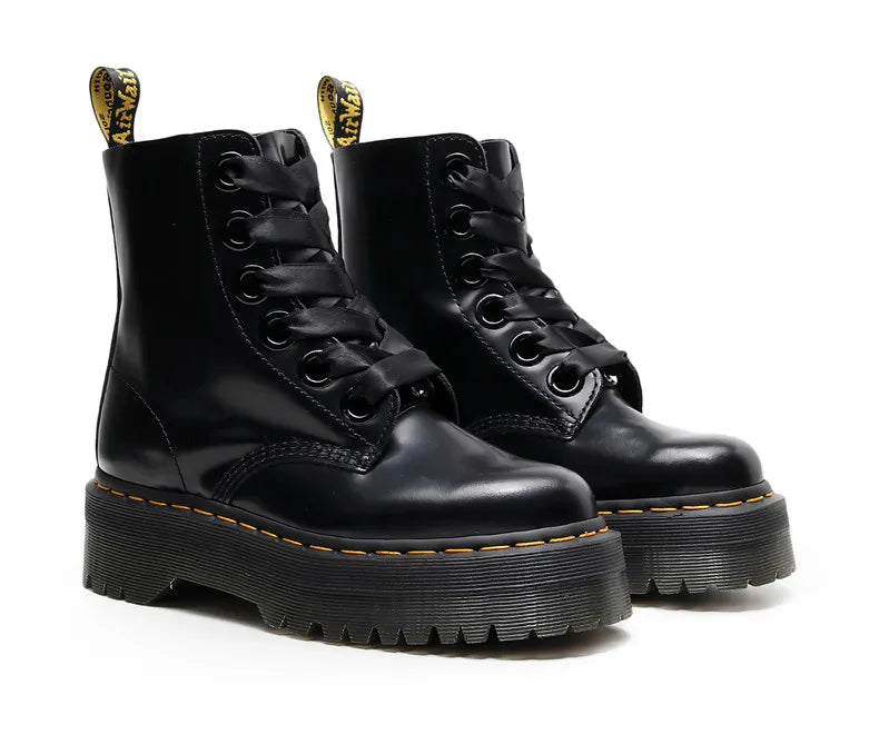 Leather boots with satin laces - Winnie