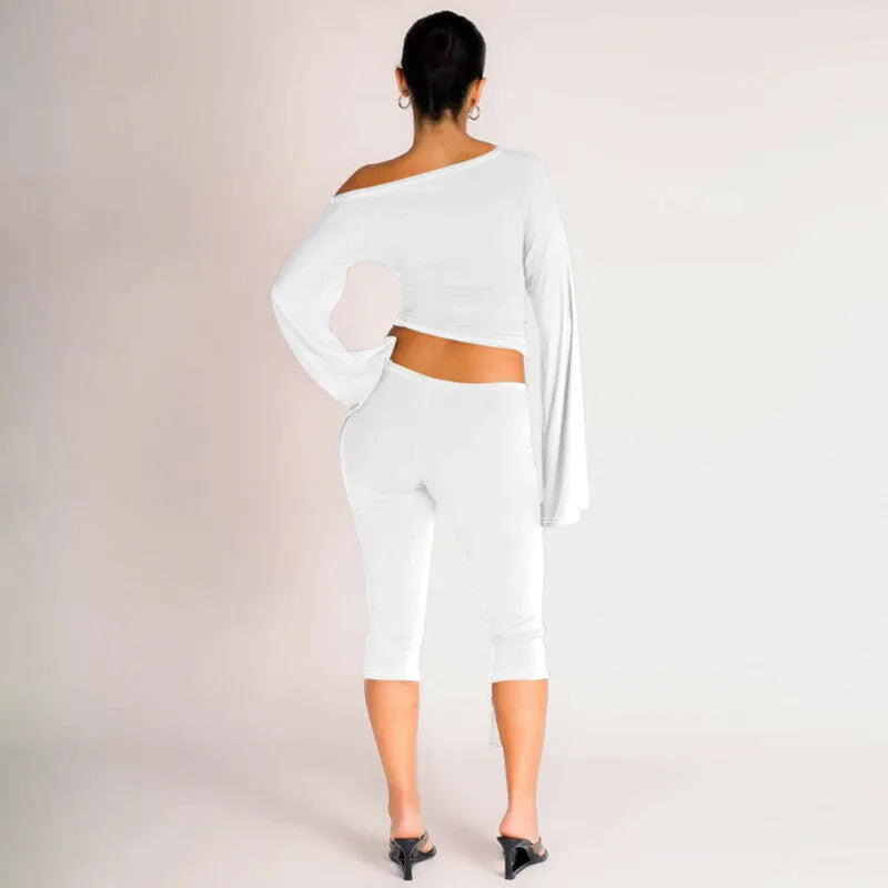 Two-piece set with three-quarter leggings with tie design and bell sleeve top - Candy