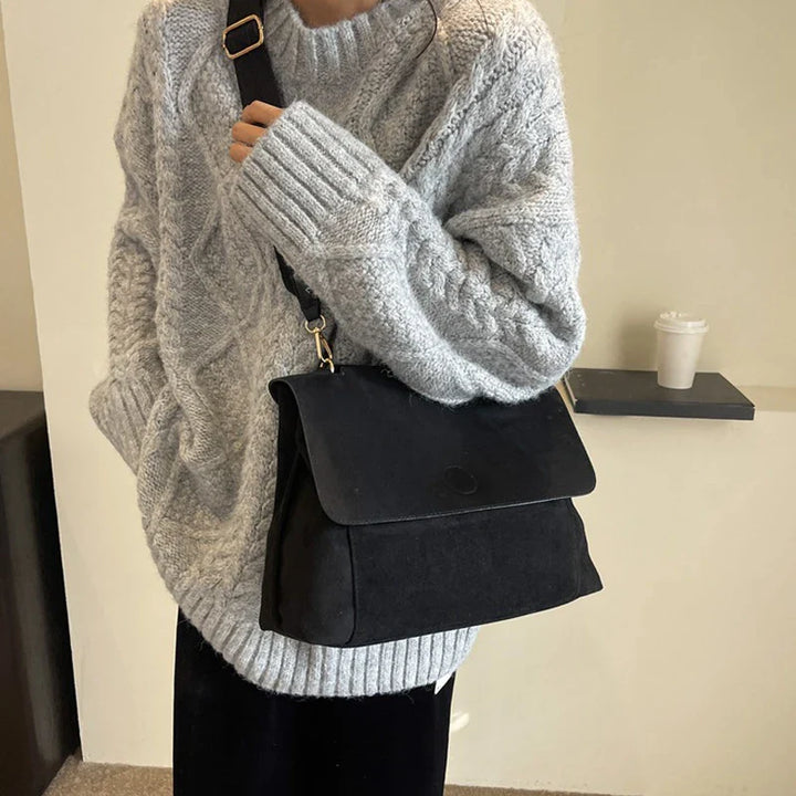 תיק זמש בעיצוב רטרו