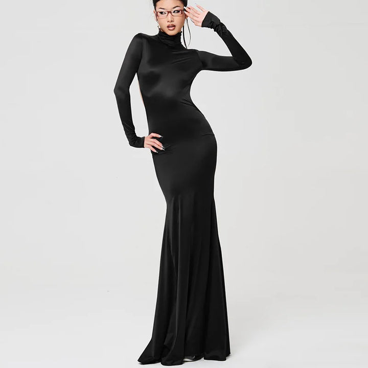 Golf Maxi Dress with Open Back - Jessie