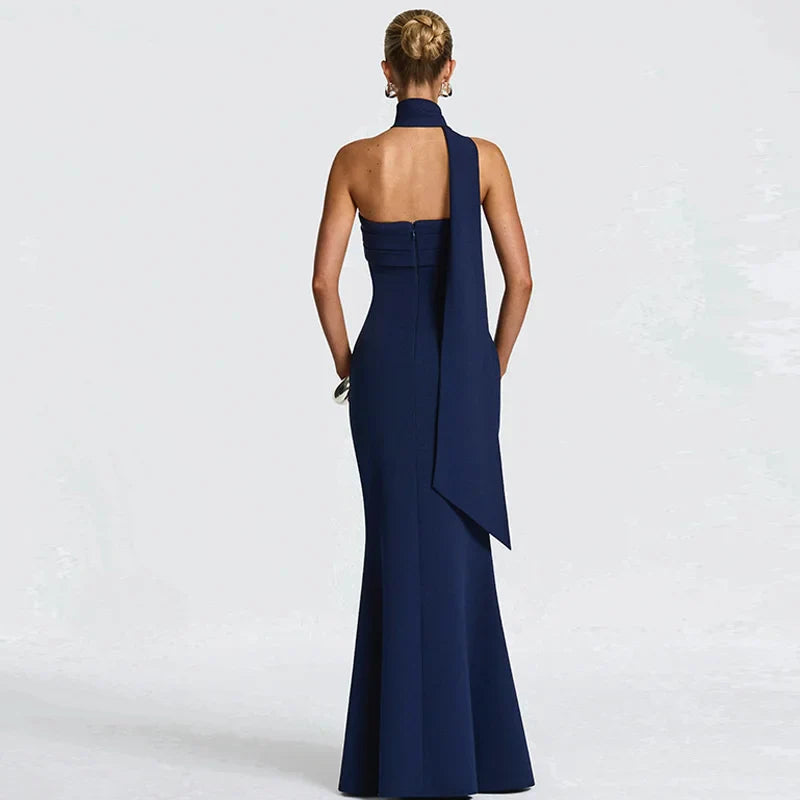 שמלת מקסי סטרפלס בעיטור צעיף - MAROM