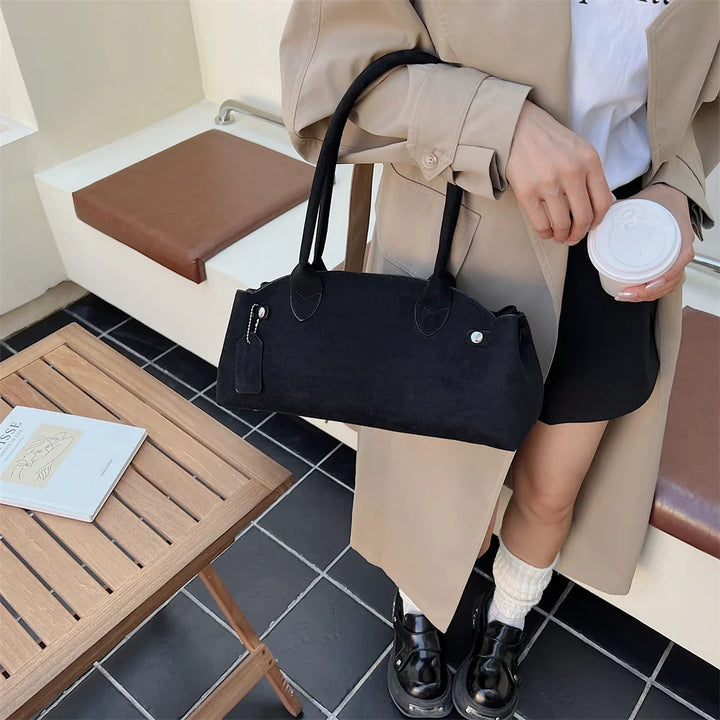 תיק זמש בעיצוב רטרו