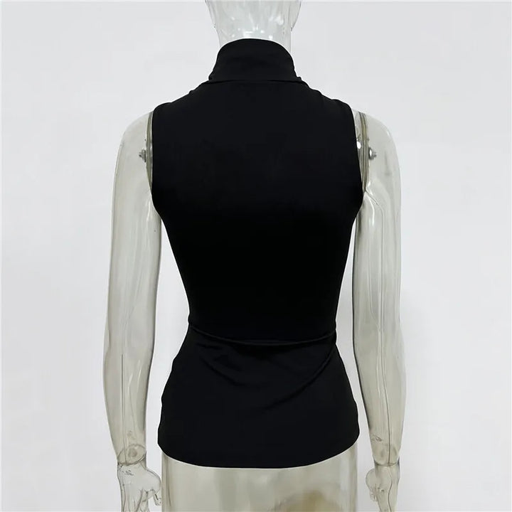 Golf-style tank top with buckle decoration - Moya