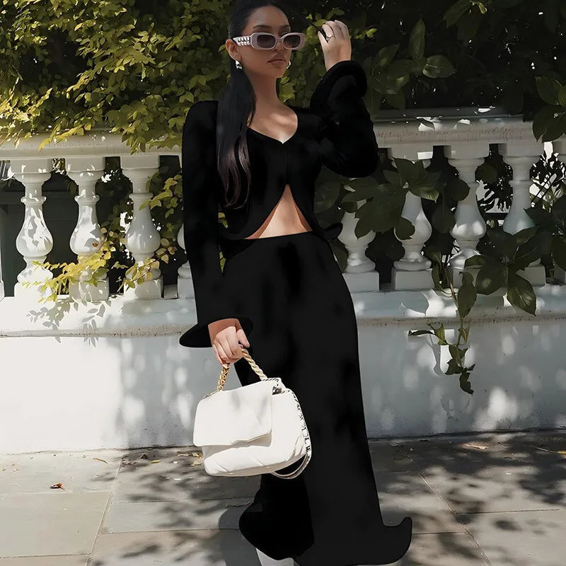 Knitted Two-Piece Set with Buttoned Top and Maxi Skirt - PARIS