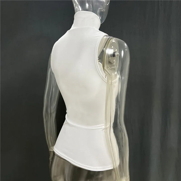 Golf-style tank top with buckle decoration - Moya