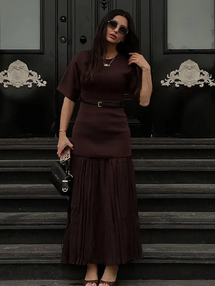 Maxi dress with pleated design - Nahora