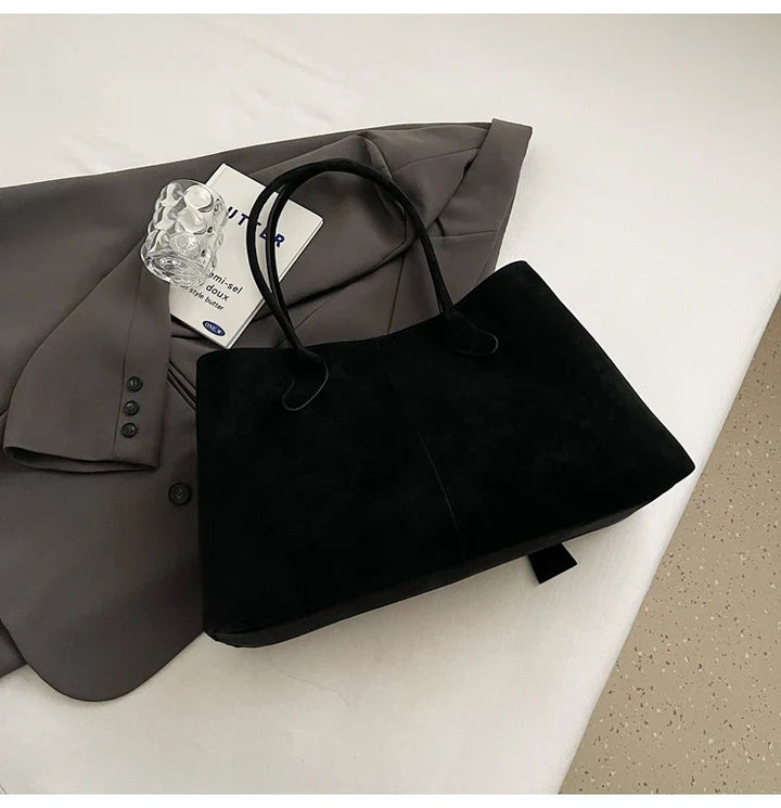 תיק זמש בעיצוב קלאסי