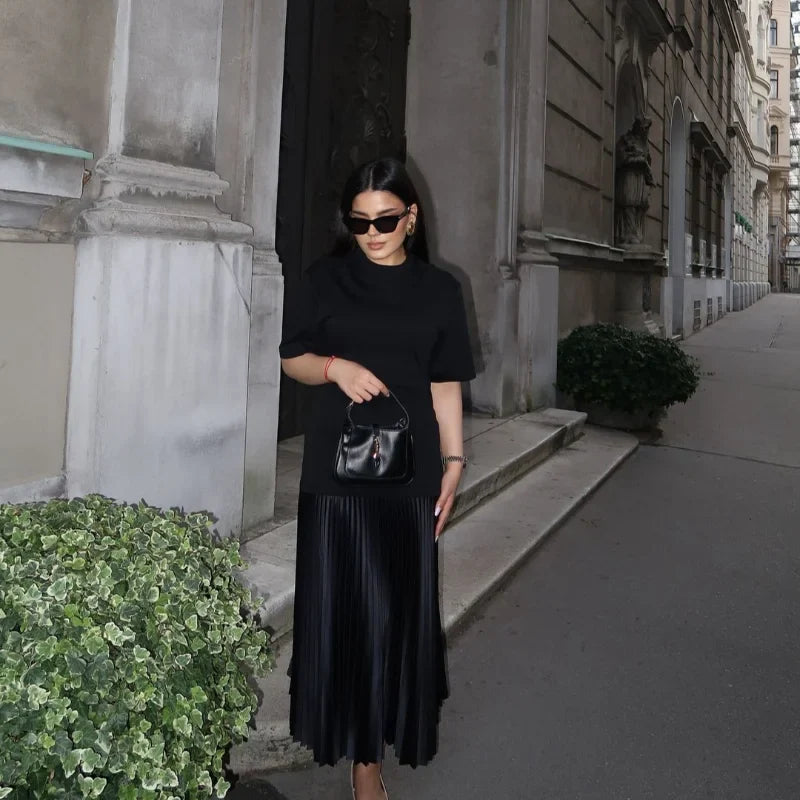 Maxi dress with pleated design - Nahora