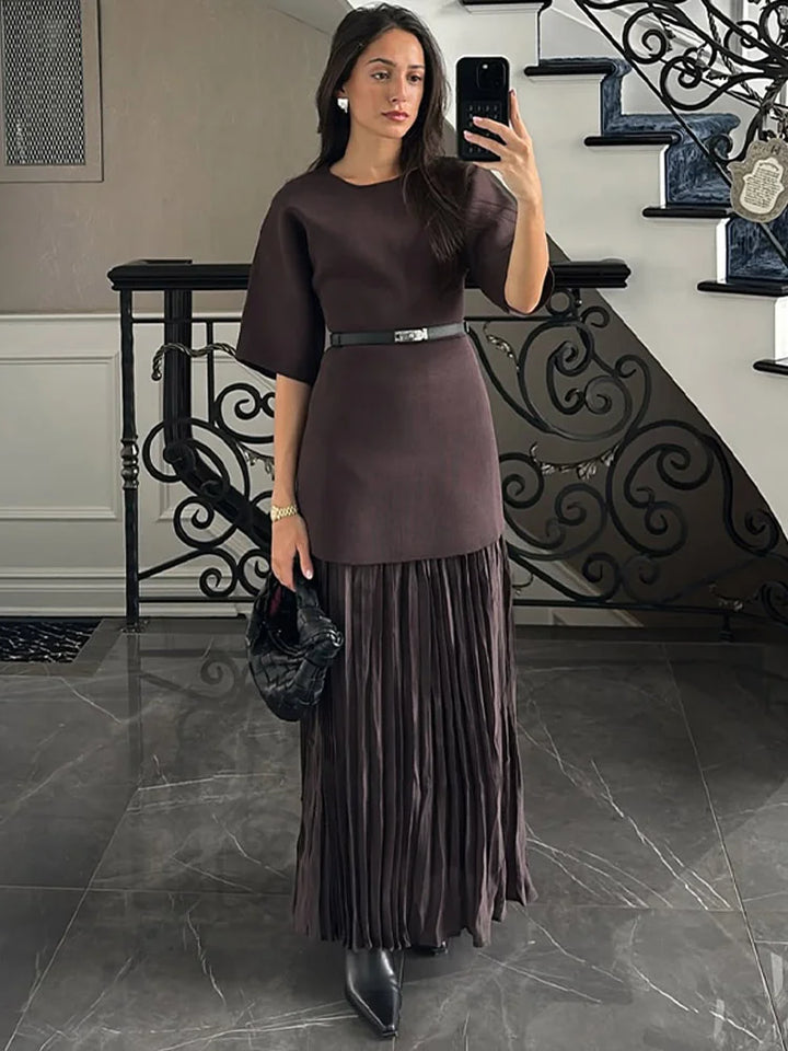 Maxi dress with pleated design - Nahora