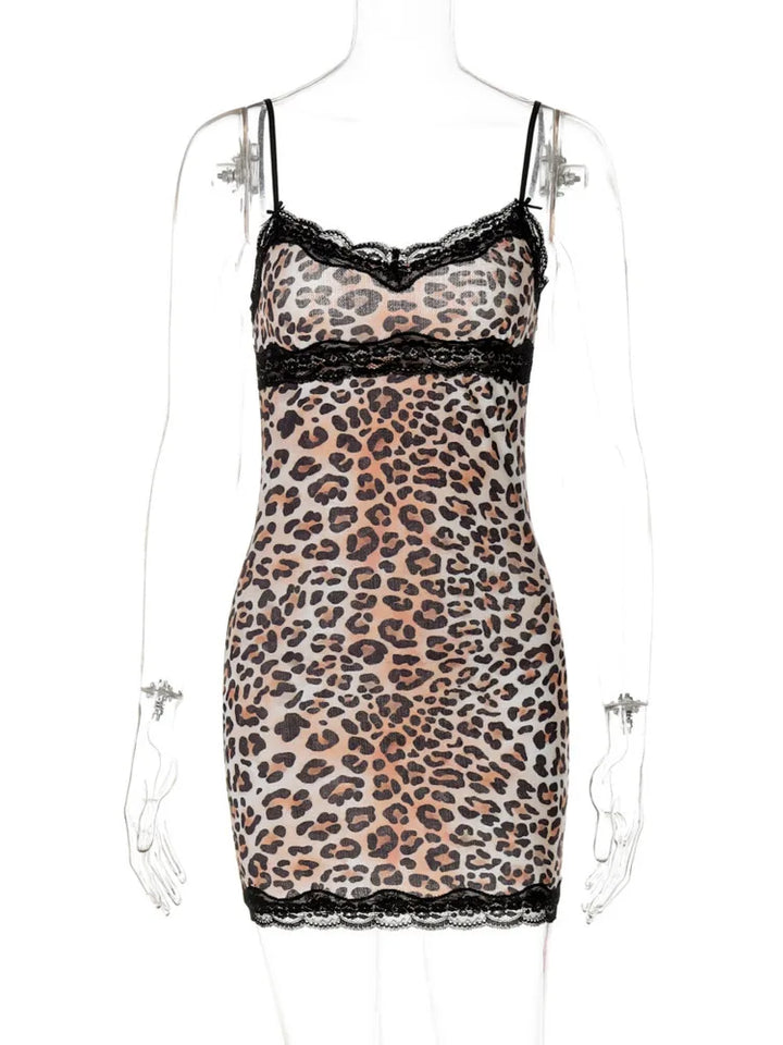 Fitted leopard print mini dress with lace decoration - Goni