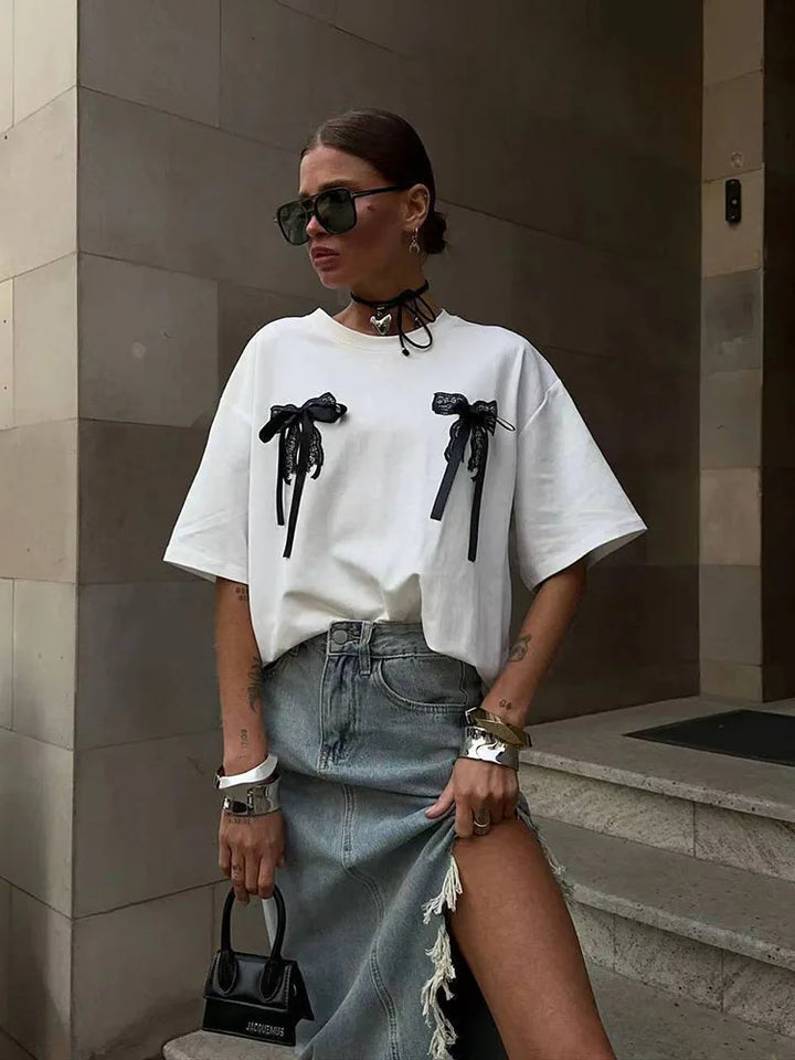 Oversized t-shirt with lace bow decoration - Arava