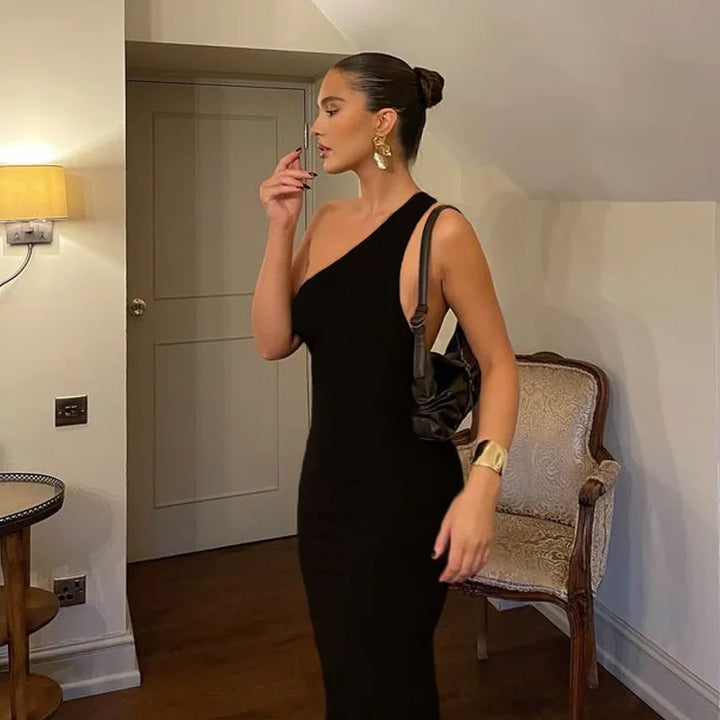 Elegant one-shoulder maxi dress with open back - Alexis