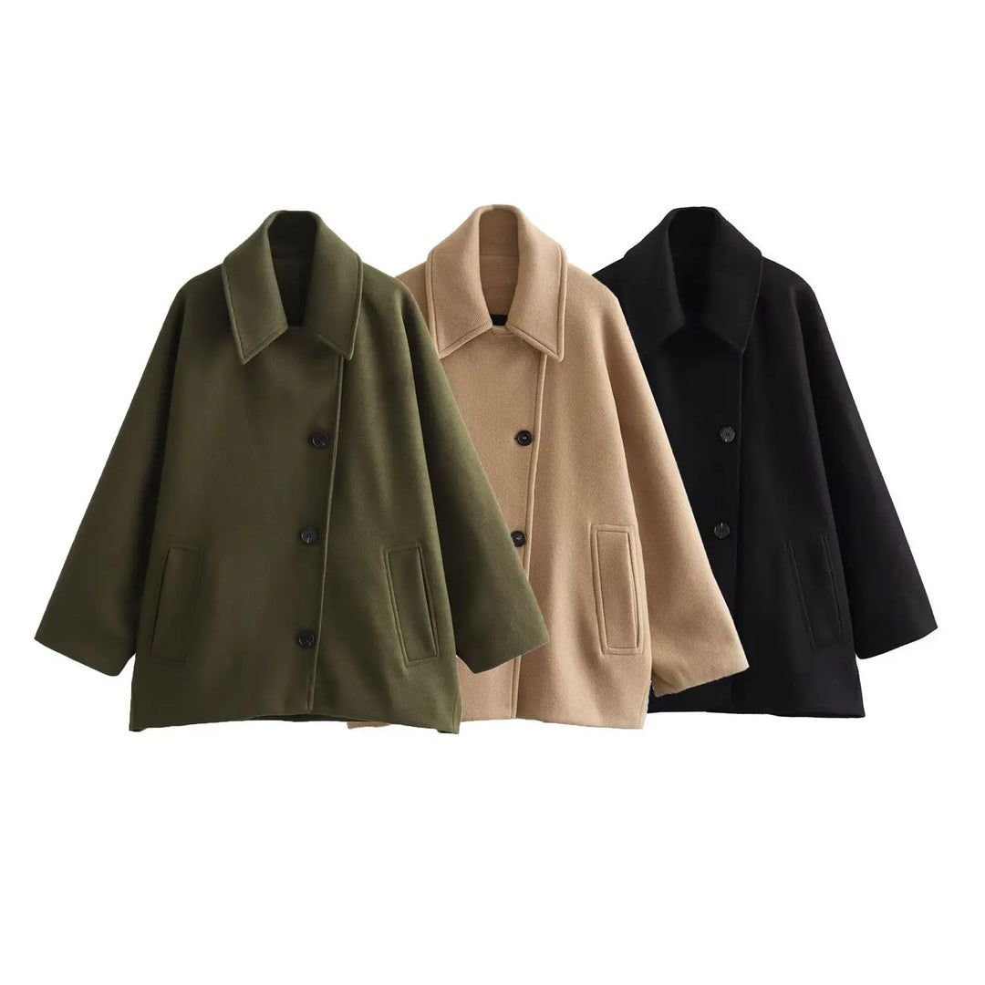 Oversized Wool Coat with Asymmetric Button Closure and Polo Collar - Hollandia