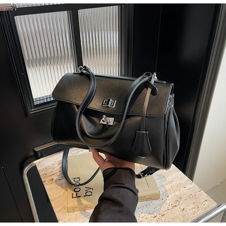 תיק עור סגירת אבזם