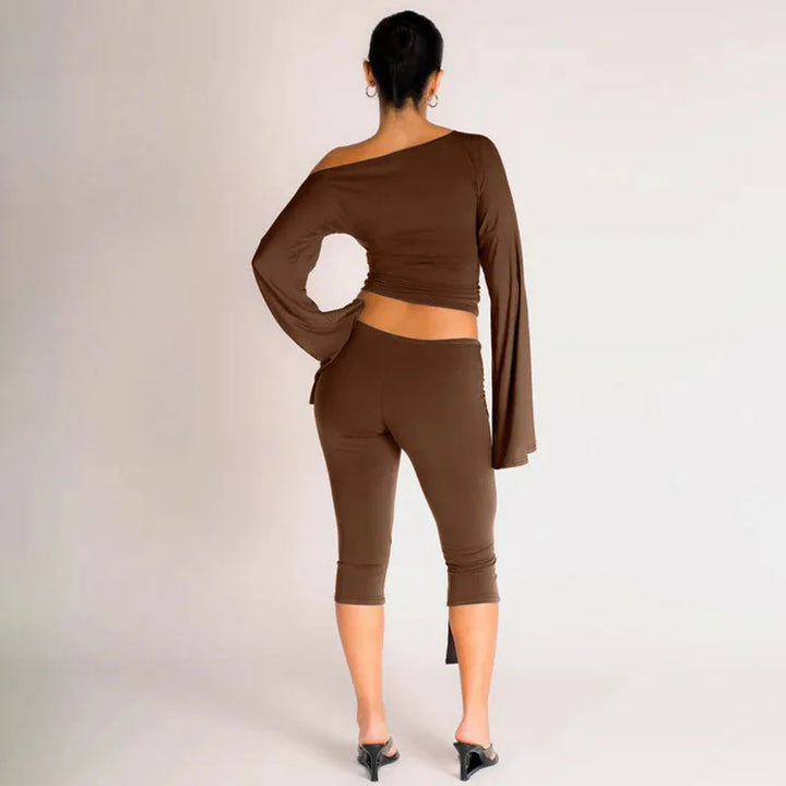 Two-piece set with three-quarter leggings with tie design and bell sleeve top - Candy