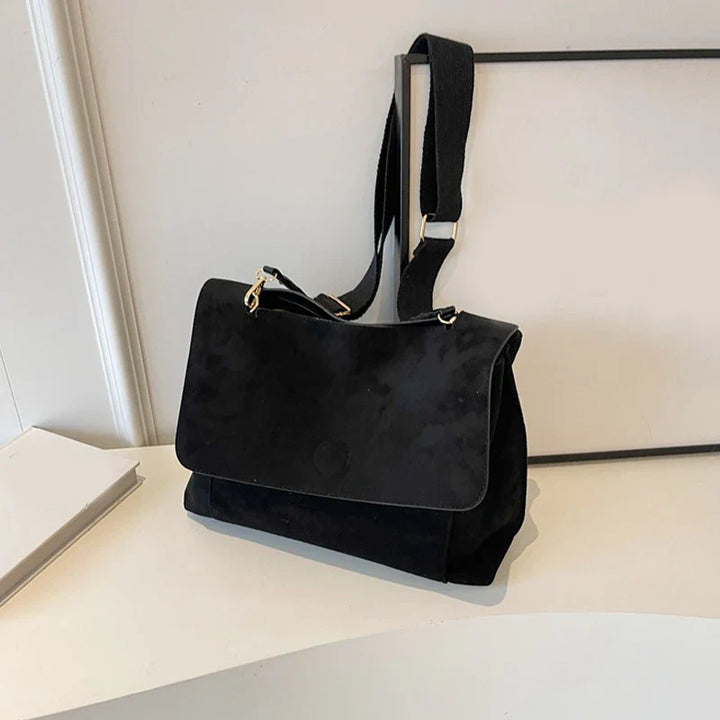 תיק זמש בעיצוב רטרו