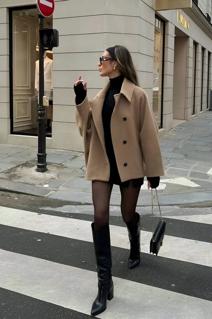 Oversized Wool Coat with Asymmetric Button Closure and Polo Collar - Hollandia
