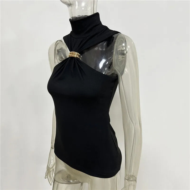 Golf-style tank top with buckle decoration - Moya