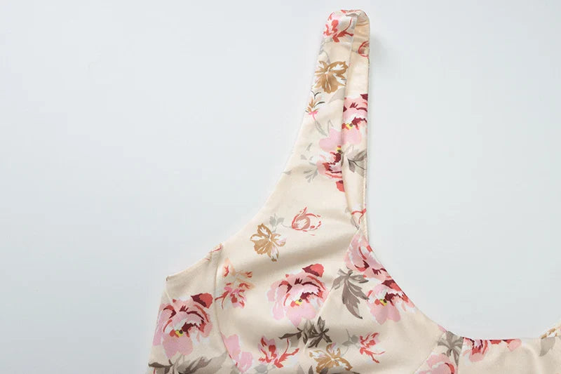 Fitted floral maxi dress with open back - Felicia