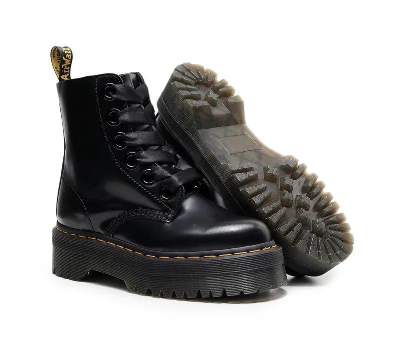 Leather boots with satin laces - Winnie