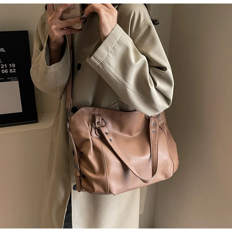 תיק דמוי עור בעיצוב רטרו