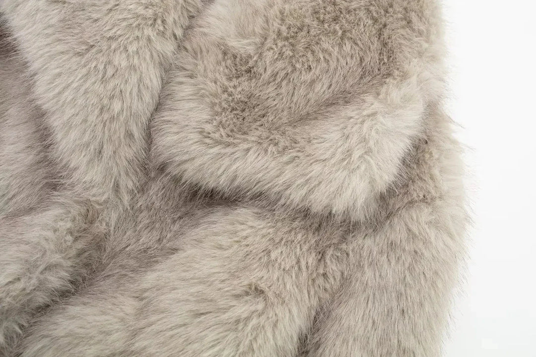 Fur Coat - Riri