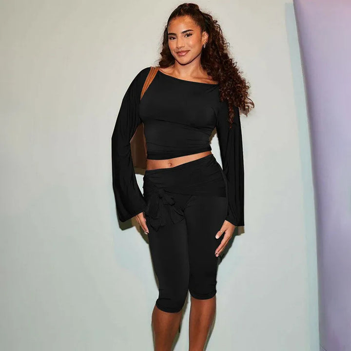 Two-piece set with three-quarter leggings with tie design and bell sleeve top - Candy