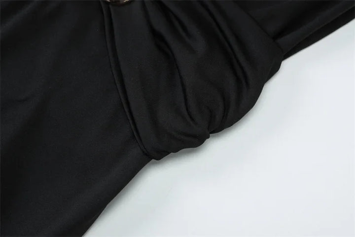 שמלת מידי אסימטרית קשירה בצוואר גב פתוח בעיטור אבזם - ליאון