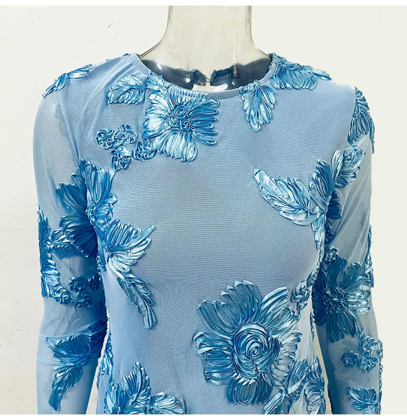 Mini dress decorated with floral embroidery and open back - Michaela