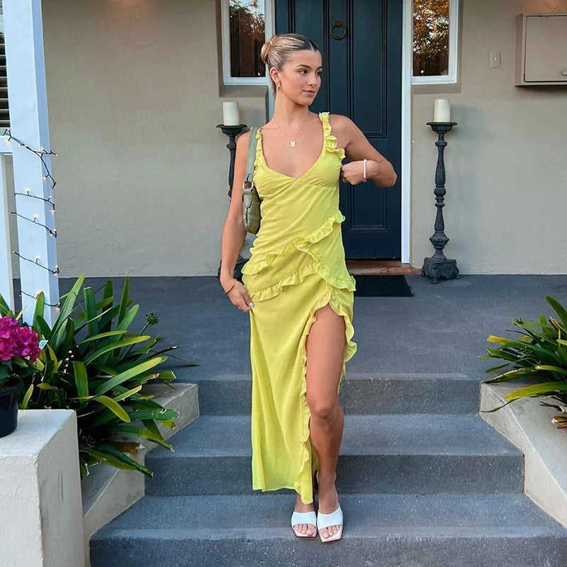 Maxi dress with ruffle decoration and slit design - Yahelia