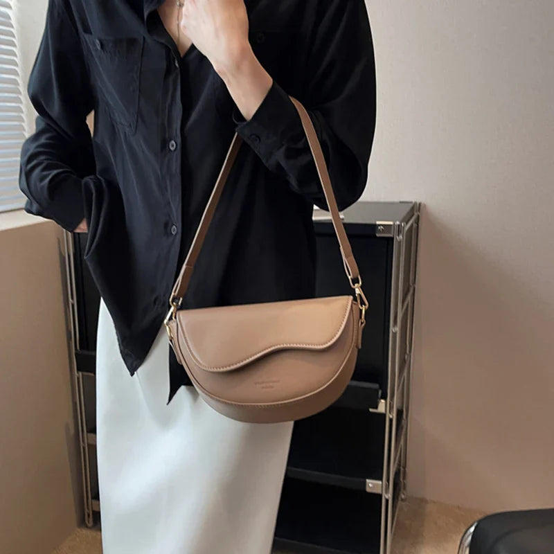 Faux leather bag with thick strap
