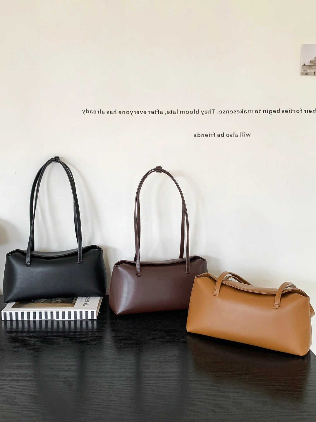 תיק דמוי עור בעיצוב מלבני