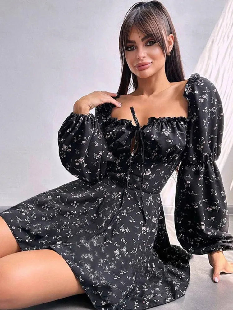 Floral ruffled mini dress with puff sleeves in a rustic style - Heidi