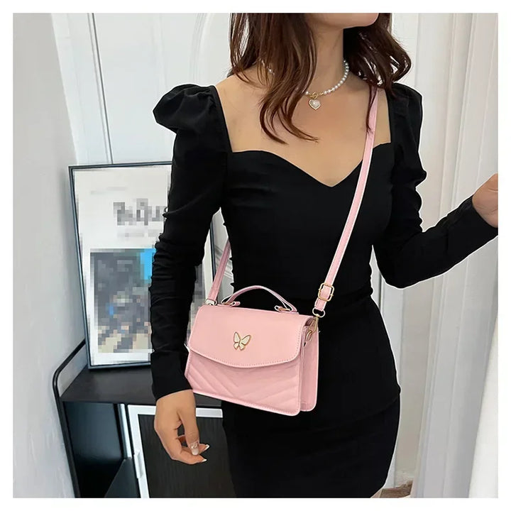 תיק דמוי עור בעיטור פרפר