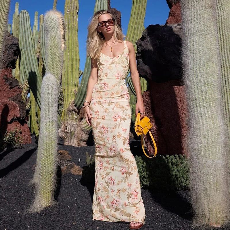 Fitted floral maxi dress with open back - Felicia