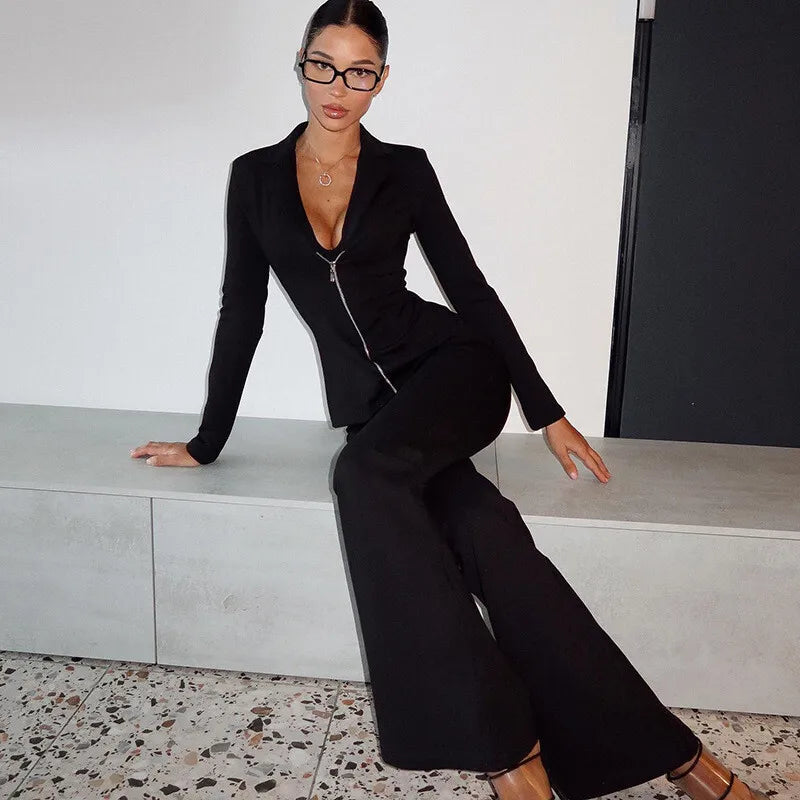 Elegant two-piece suit with zipper closure - Lorraine