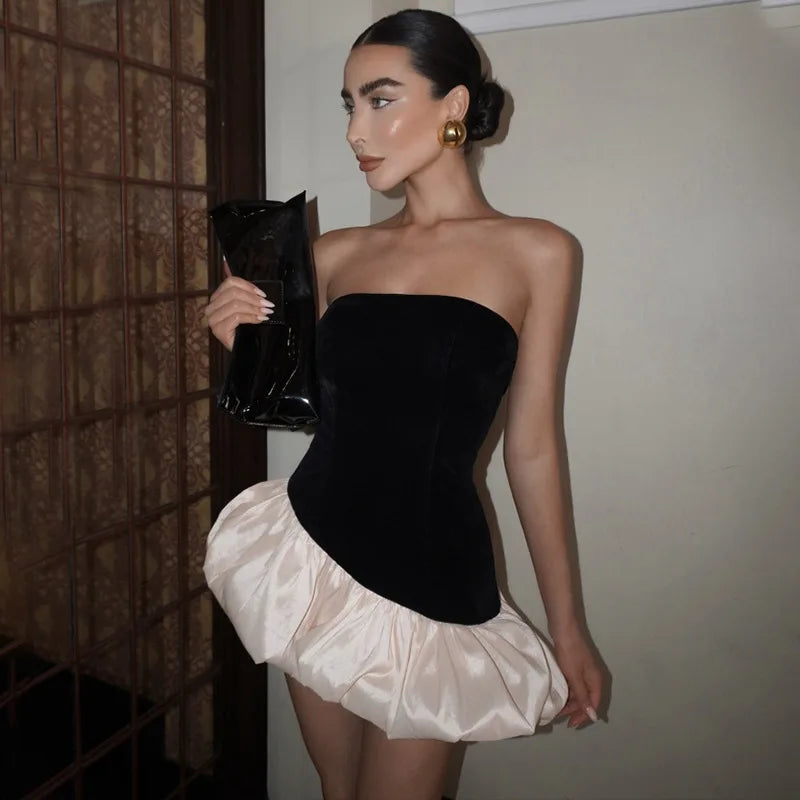 Mini strapless dress with asymmetrical balloon design, velvet top and satin bottom - Dua