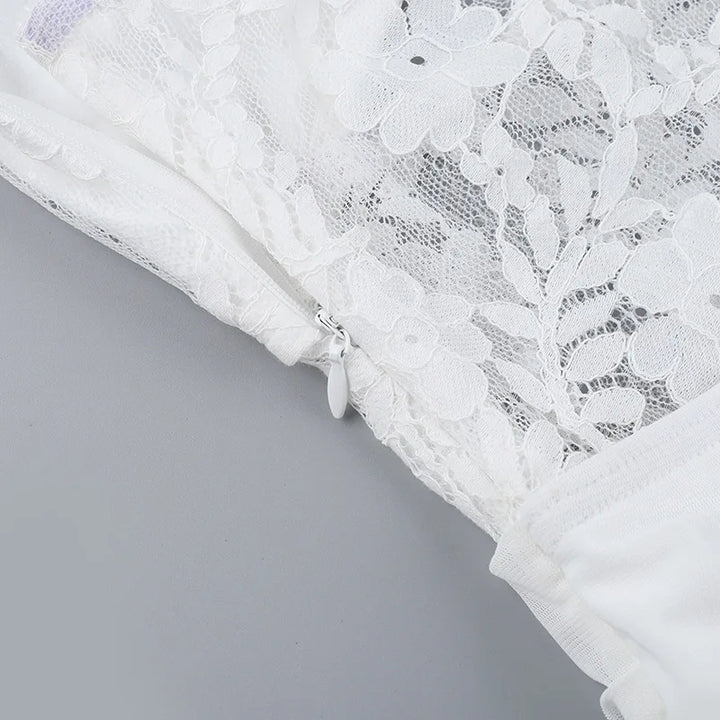 Mini dress with lace trim and open back - Yaz