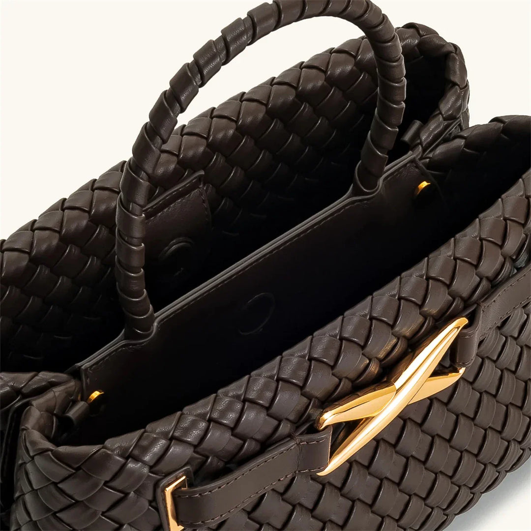 תיק דמוי עור בעיצוב מחוספס בעיטור אבזם