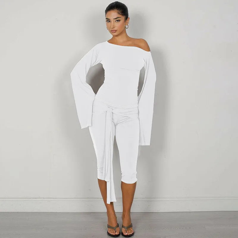 Two-piece set with three-quarter leggings with tie design and bell sleeve top - Candy