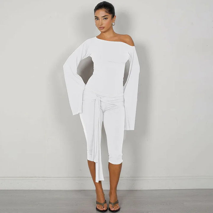 Two-piece set with three-quarter leggings with tie design and bell sleeve top - Candy