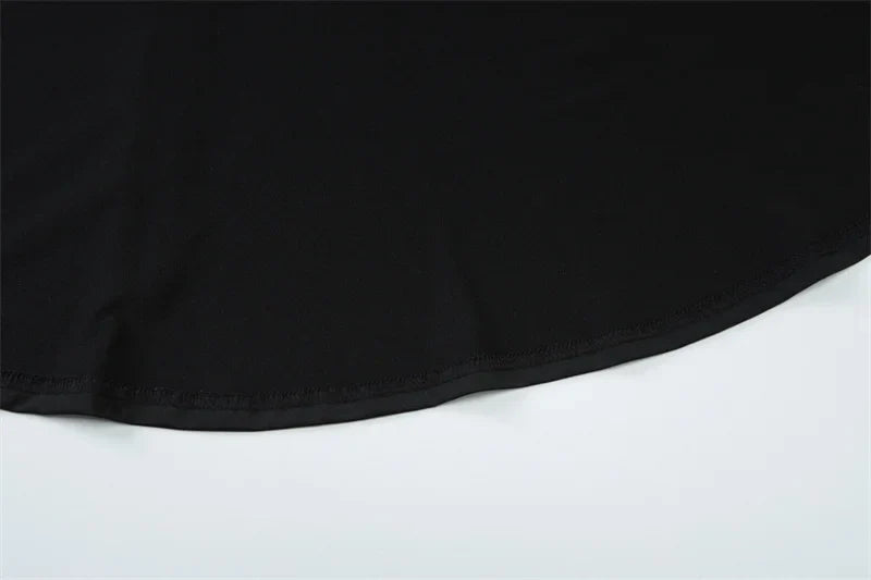 שמלת מידי אסימטרית קשירה בצוואר גב פתוח בעיטור אבזם - ליאון