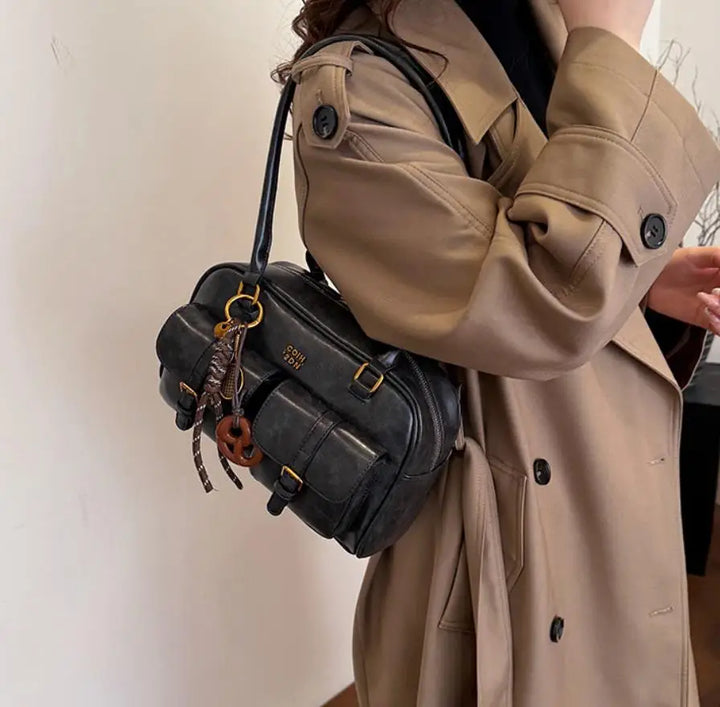 תיק דמוי עור בעיצוב וינטג' בעיטור אקססוריז