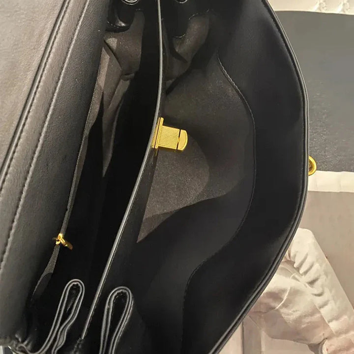 תיק עור בעיצוב יוקרתי