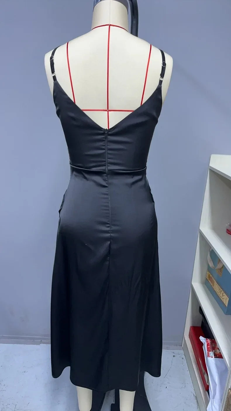 Elegant Maxi Satin Dress with Slit Detail - Reina