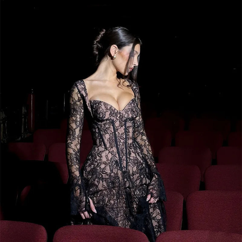 Lace maxi dress with corset design - Nuriel